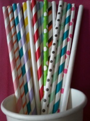 Cheap straws in various colours and designs, wholesale or retail prices
